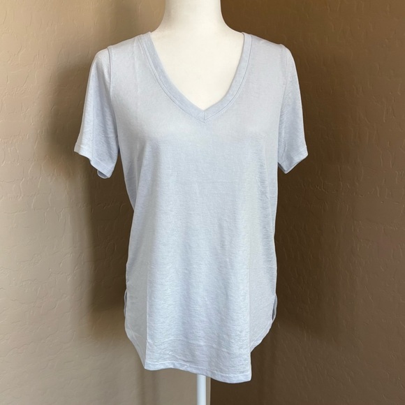 NWOT 🩵 ATHLETA 🩵 Breezy Scoop VNeck Tee - Picture 2 of 9